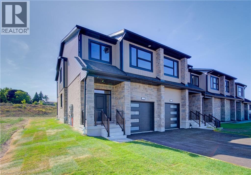 161 DUNNIGAN Drive, Kitchener, Ontario N2B0B1