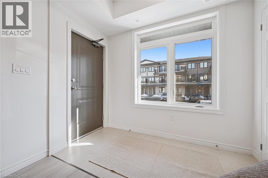 51 LOMOND Lane, Kitchener, Ontario N2R0T6 - Photo 2