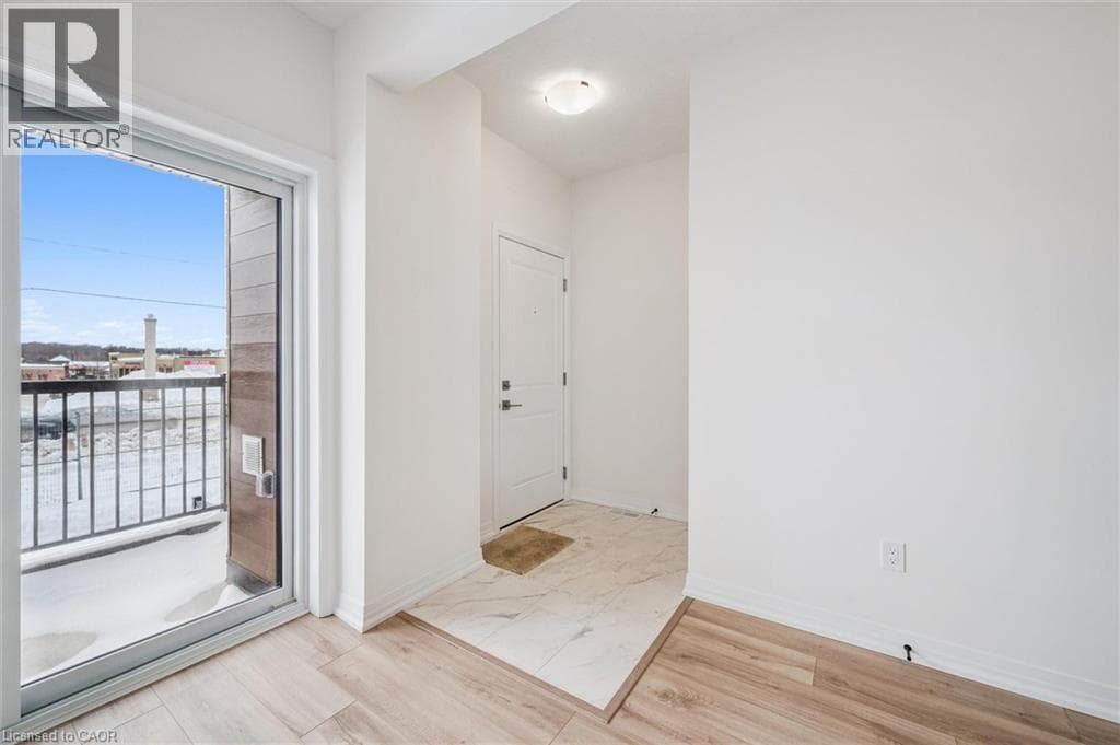 525 ERINBROOK Drive Unit C061, Kitchener, Ontario N2E3T1 - Photo 3