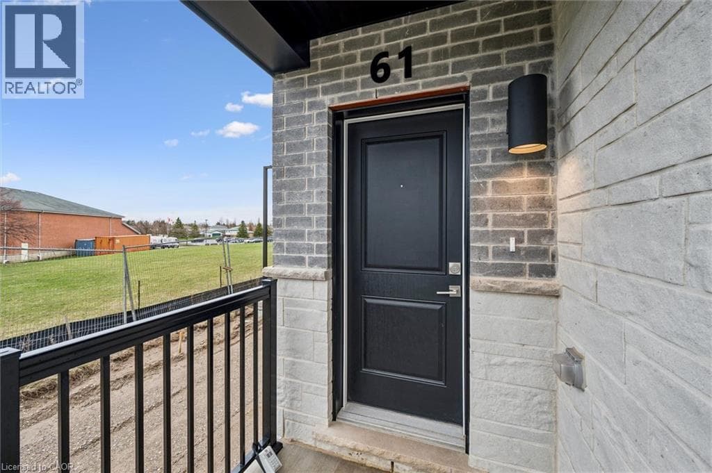 525 ERINBROOK Drive Unit C061, Kitchener, Ontario N2E3T1 - Photo 2
