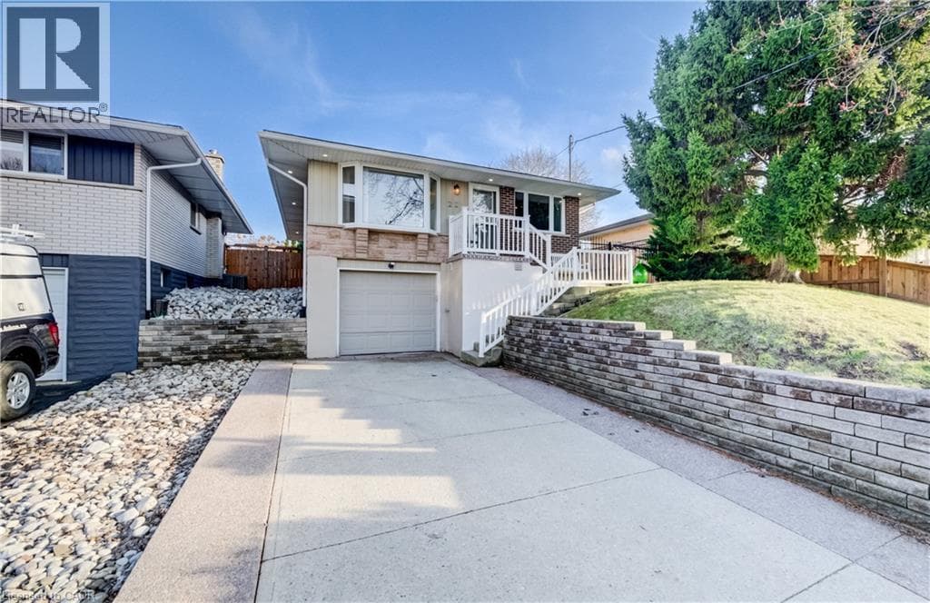 22 DUNCAIRN Avenue, Kitchener, Ontario N2M4S4 - Photo 2