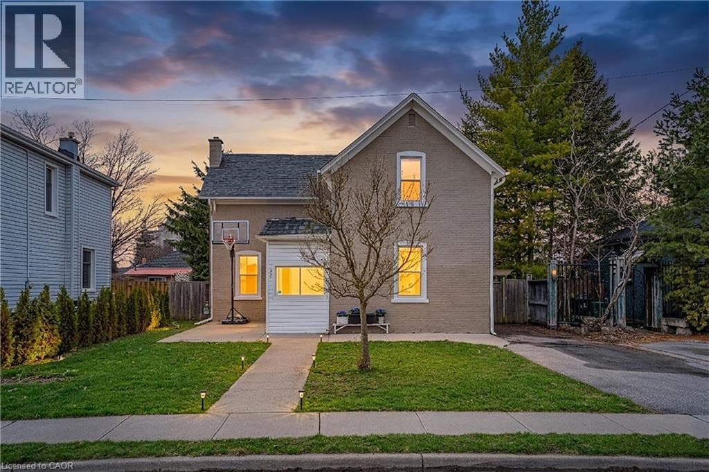 82 BOND Street, Cambridge, Ontario N1R4B6