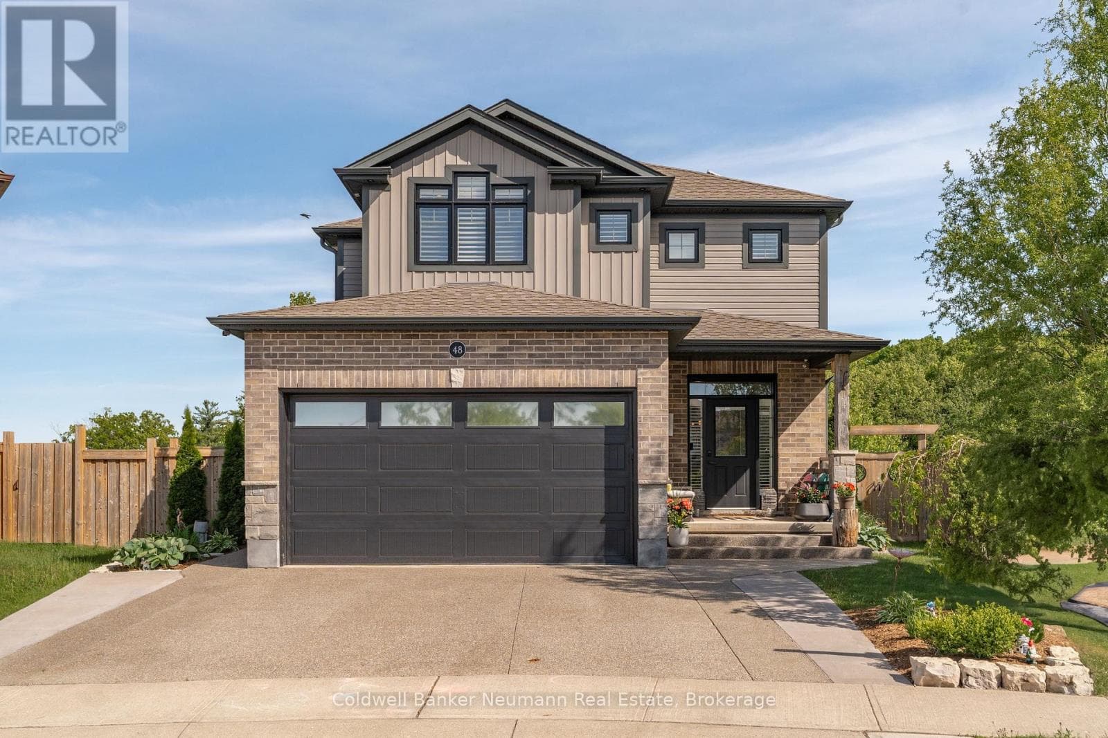 48 Newcastle Court, Kitchener, Ontario N2R0G7