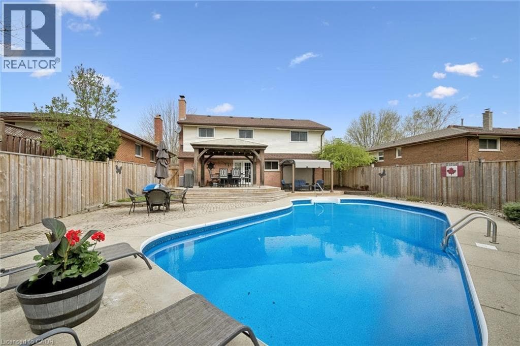 625 PINE ISLAND Crescent, Waterloo, Ontario N2V1T3 - Photo 2