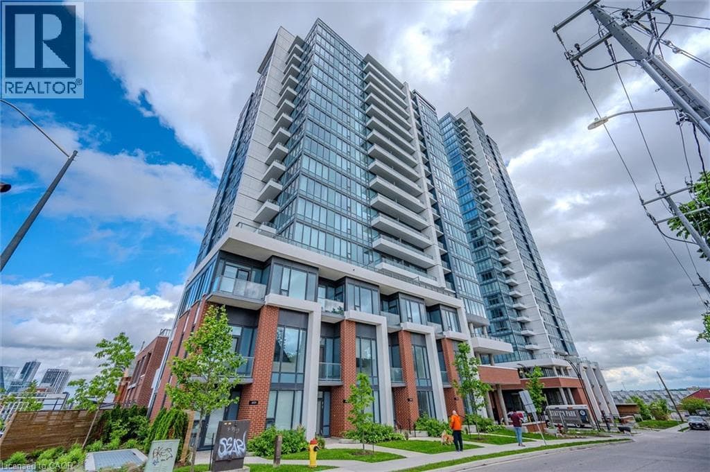 5 WELLINGTON Street Unit 1604, Kitchener, Ontario N2G0E3