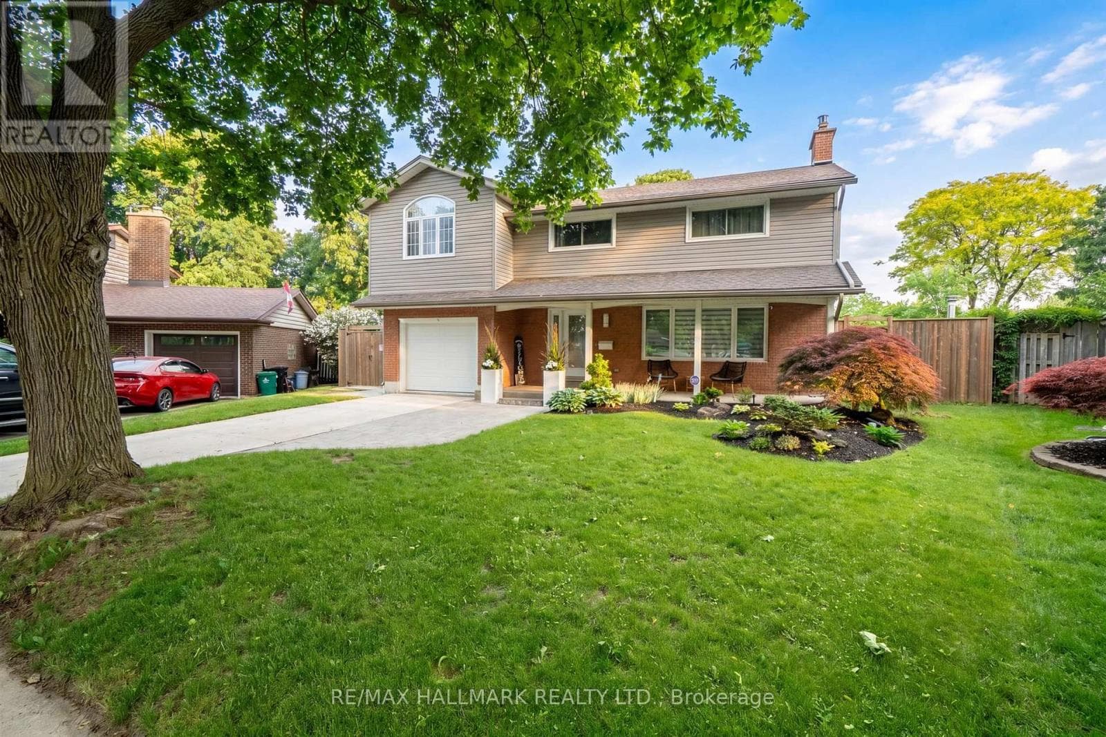 119 Charlotte Place, Kitchener, Ontario N2B2K4 - Photo 3