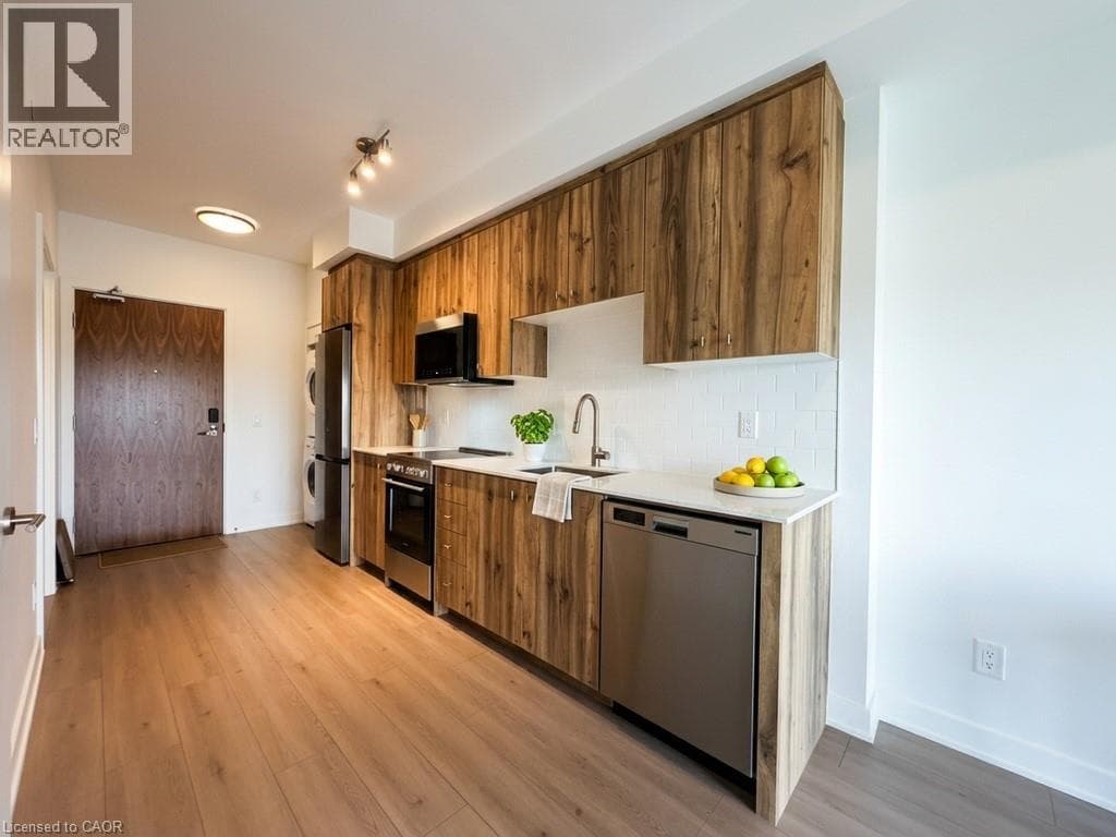 25 WELLINGTON Street Unit 705, Kitchener, Ontario N2G0G5 - Photo 2