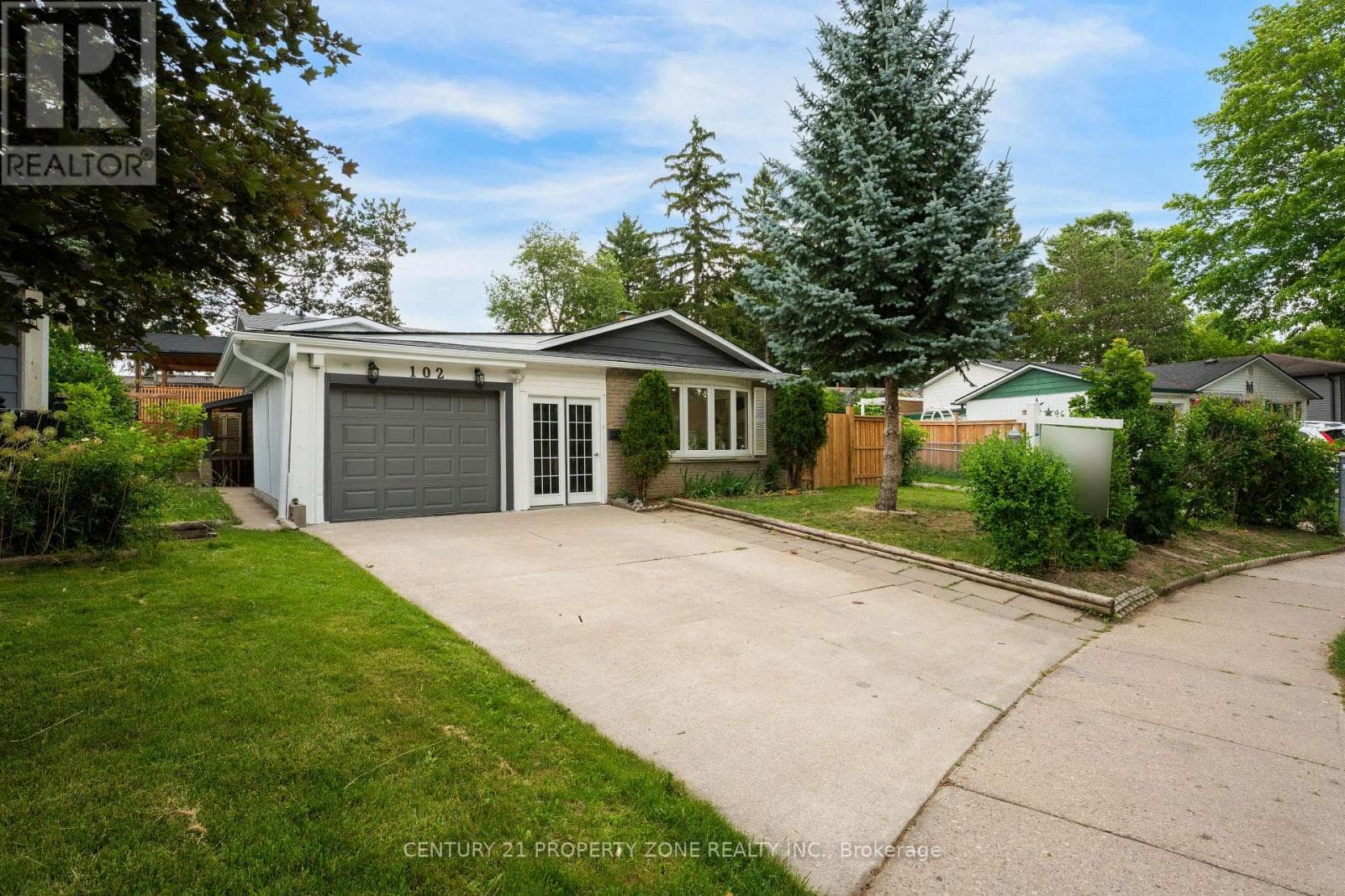 102 Hickory Heights Crescent, Kitchener, Ontario N2N1H4 - Photo 2