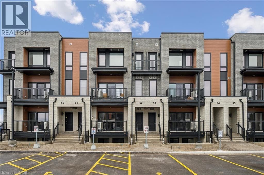 525 ERINBROOK Drive Unit C052, Kitchener, Ontario N2E3T1