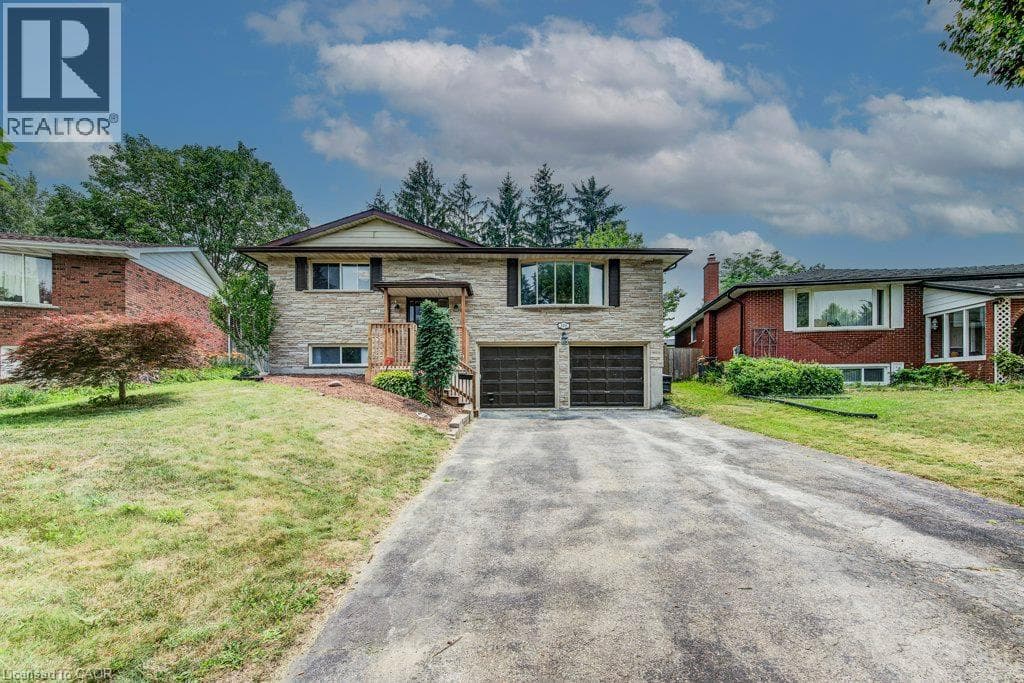 109 WHITE OAK Place, Waterloo, Ontario N2V1B2