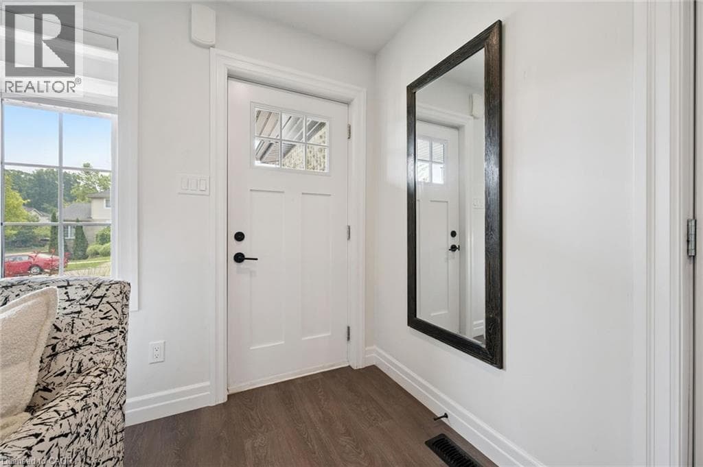 142 MARL MEADOW Drive, Kitchener, Ontario N2R1L3 - Photo 2