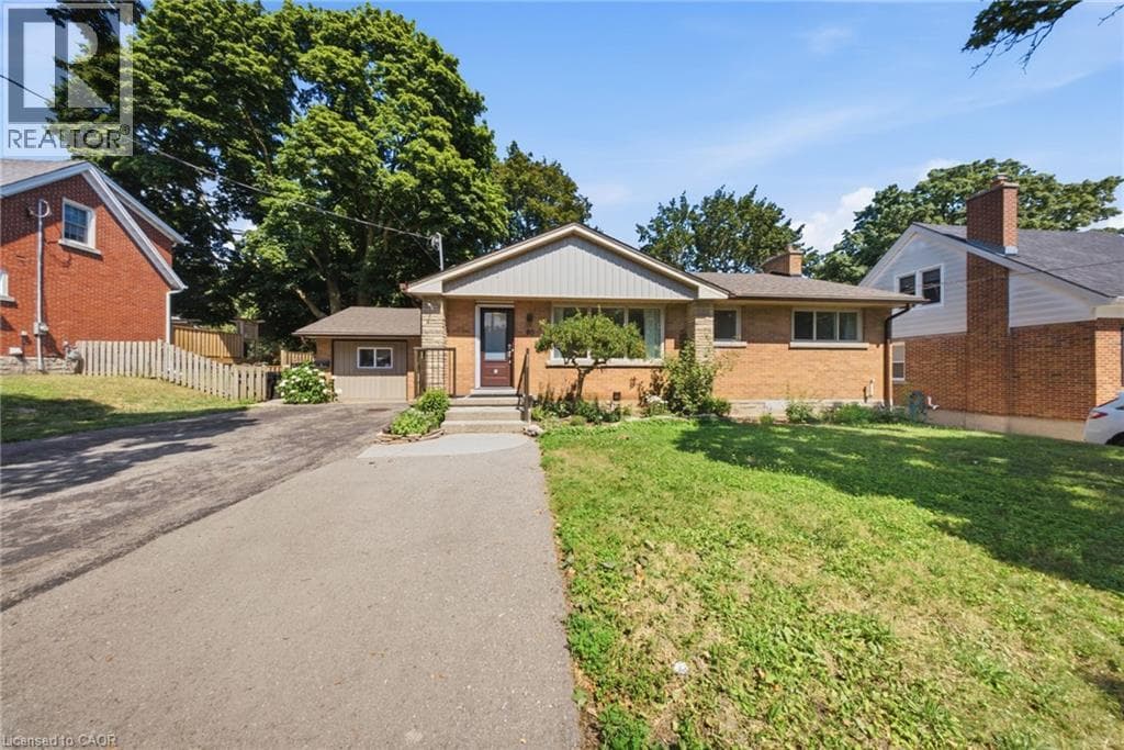 80 JACKSON Avenue, Kitchener, Ontario N2H3P1 - Photo 2