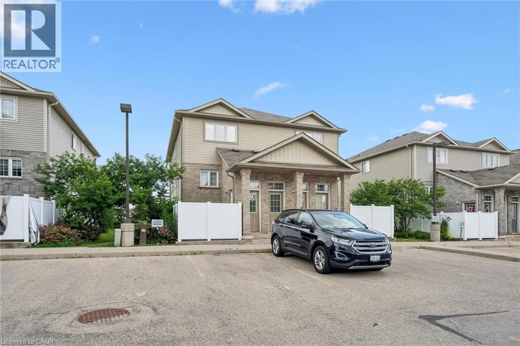 240 WESTMEADOW Drive Unit 5A, Kitchener, Ontario N2N0A1
