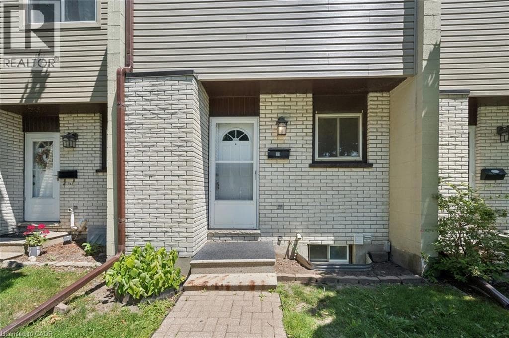 178 GRULKE Street Unit 11, Kitchener, Ontario N2A1T1 - Photo 3