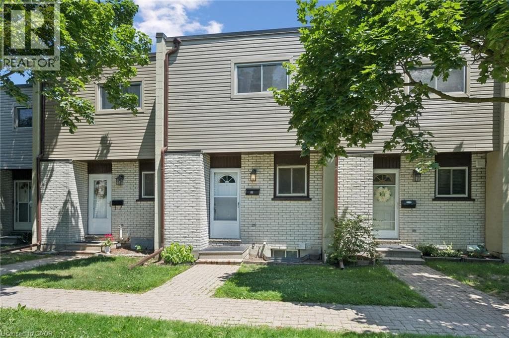 178 GRULKE Street Unit 11, Kitchener, Ontario N2A1T1 - Photo 2