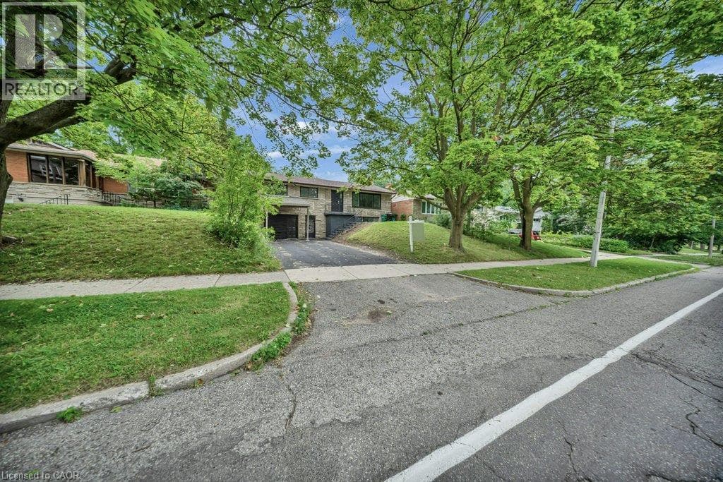 396 HAZEL Street, Waterloo, Ontario N2L3P6 - Photo 2
