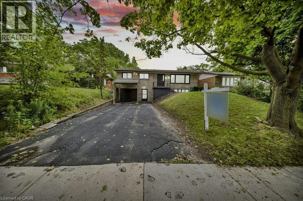 396 HAZEL Street, Waterloo, Ontario N2L3P6