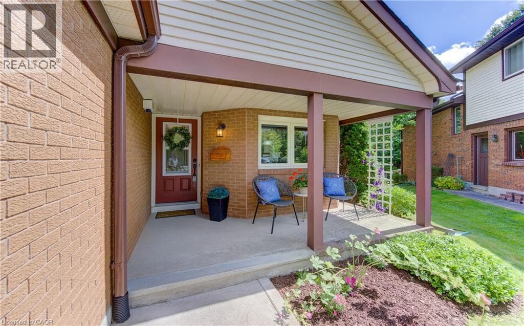 466 BELGREEN Way, Waterloo, Ontario N2L5X5 - Photo 2