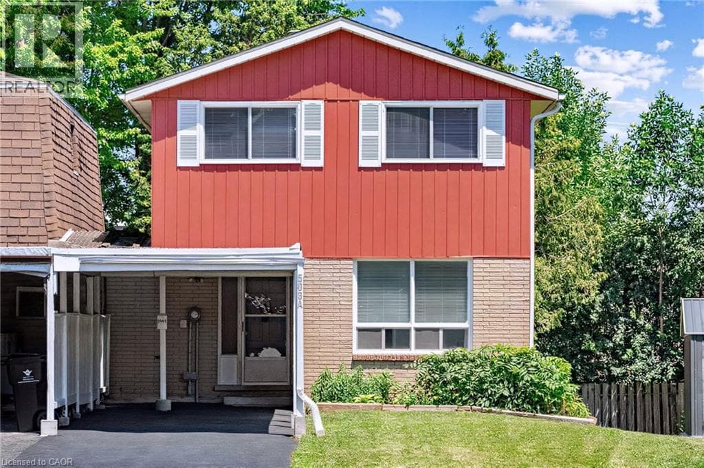 506 LONELM Court Unit A, Waterloo, Ontario N2L5E1