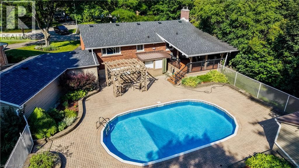 291 VILLA Place, Waterloo, Ontario N2J3X6