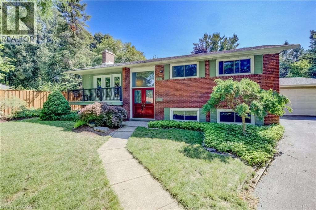 291 VILLA Place, Waterloo, Ontario N2J3X6 - Photo 2