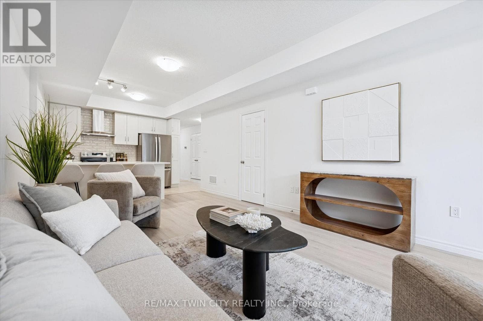 73 Lomond Lane, Kitchener, Ontario N2R0T6 - Photo 3
