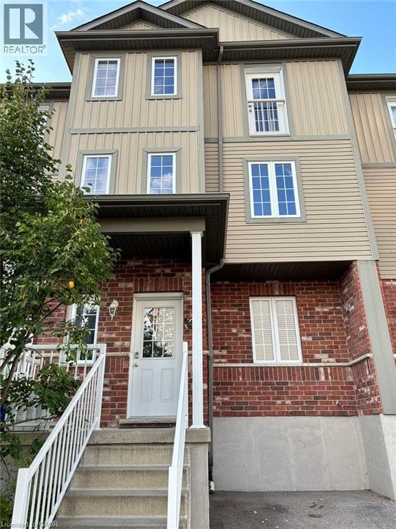 55 MOOREGATE Crescent Unit 24, Kitchener, Ontario N2M2E9 - Photo 3