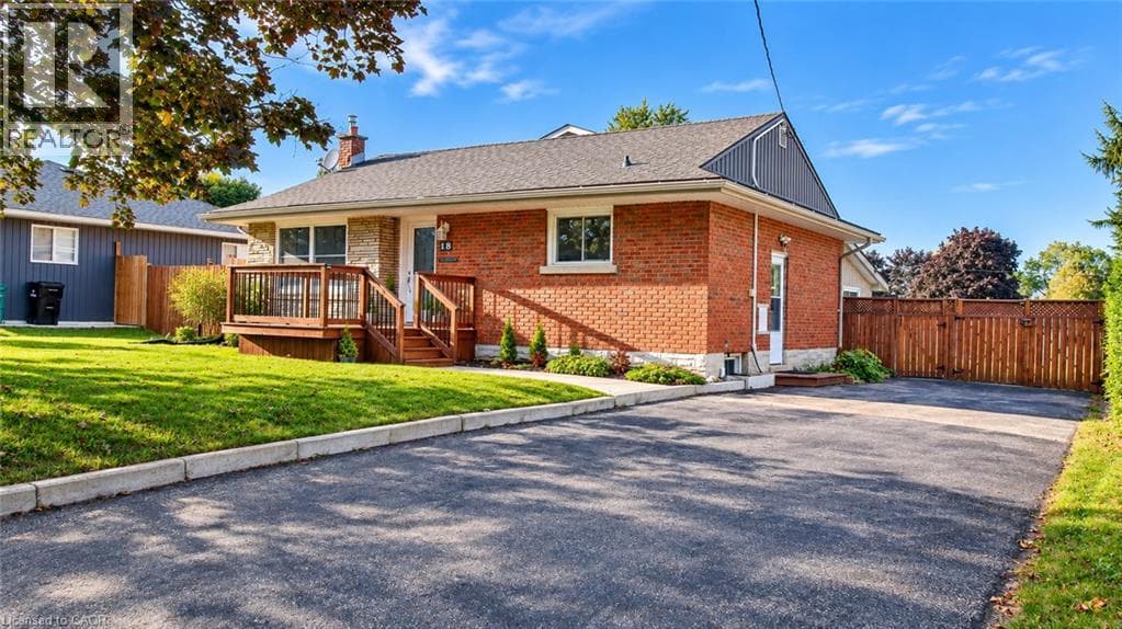 18 CLEARVIEW Drive, Cambridge, Ontario N1S1B2 - Photo 2