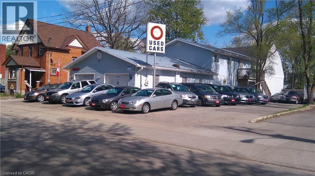 227 LOUISA Street, Kitchener, Ontario N2H5M6