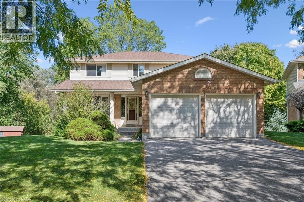 42 MITTON Place, Kitchener, Ontario N2R1B4 - Photo 2