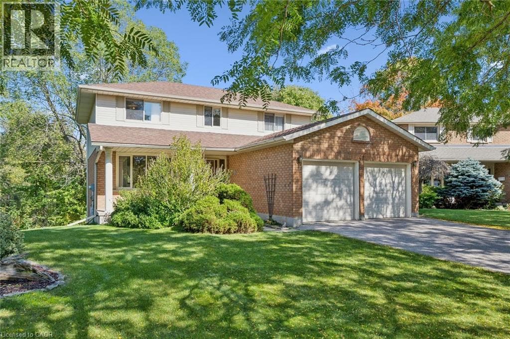 42 MITTON Place, Kitchener, Ontario N2R1B4 - Photo 3