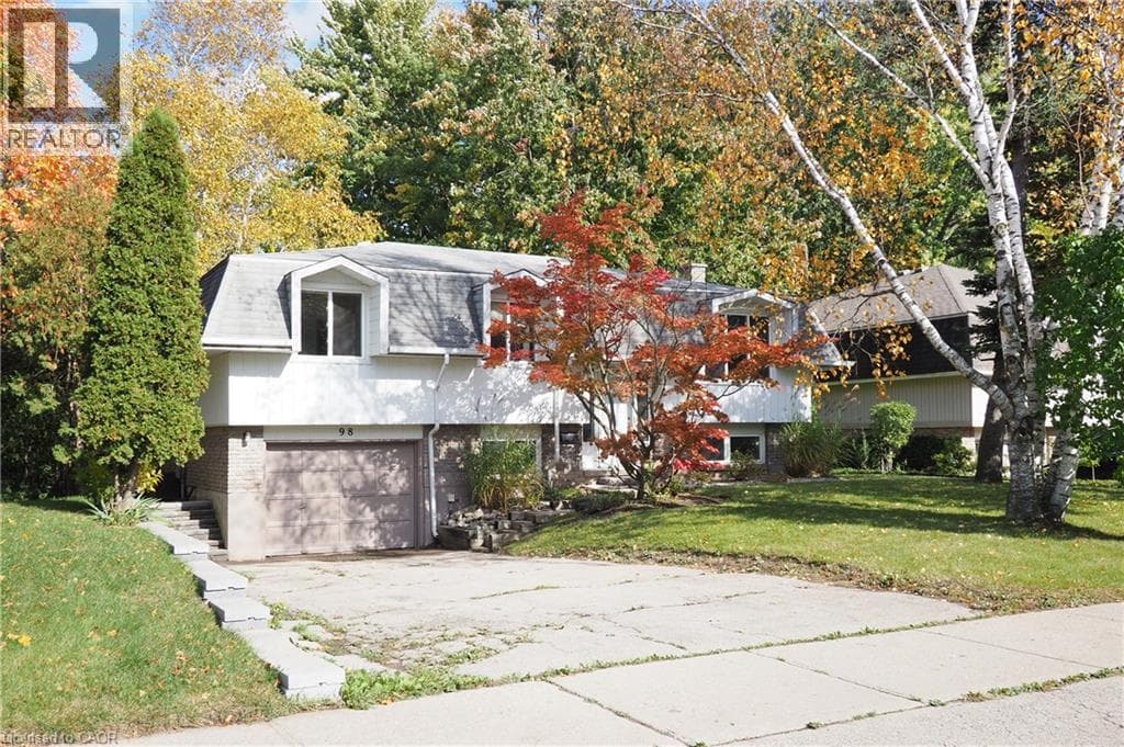 98 AMOS Avenue, Waterloo, Ontario N2L5C4