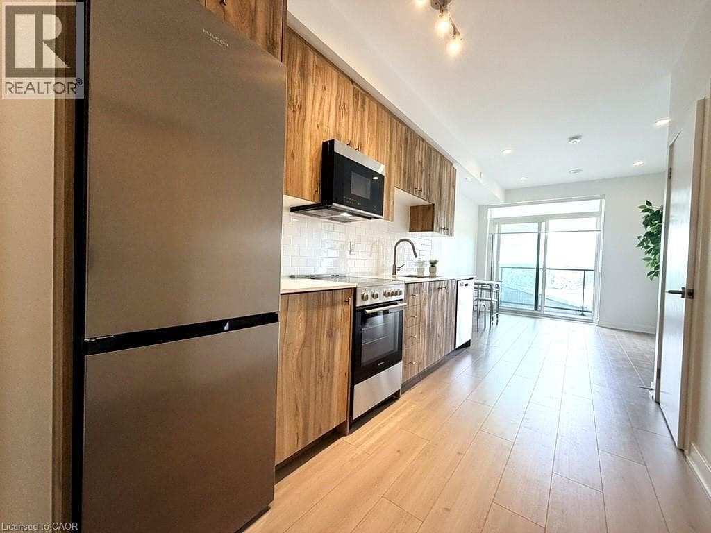 25 WELLINGTON Street Unit 705, Kitchener, Ontario N2G0G5